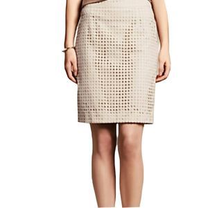 Banana Republic Womens Skirt Sz 8 Eyelet Silver Dollar Beige Minimalist Workwear